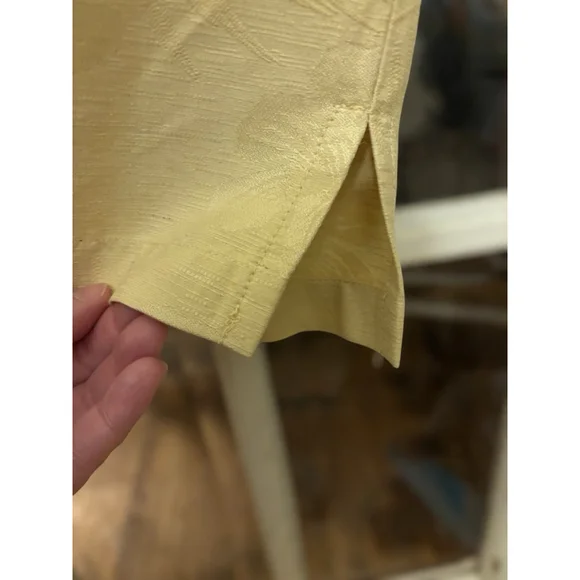 Tommy Bahama Men’s Medium Yellow Silk Hawaiian Button Up Short Sleeve Shirt - Picture 11 of 12